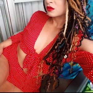 ❌ SOLD  Fashion Nova Red Polka Dot Tie-Front Long Sleeve Crop Top Shorts Vacatio